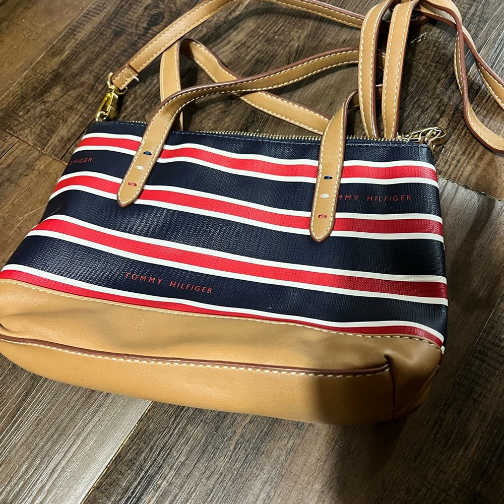 Tommy Hilfiger  mini 2 way bag (used)